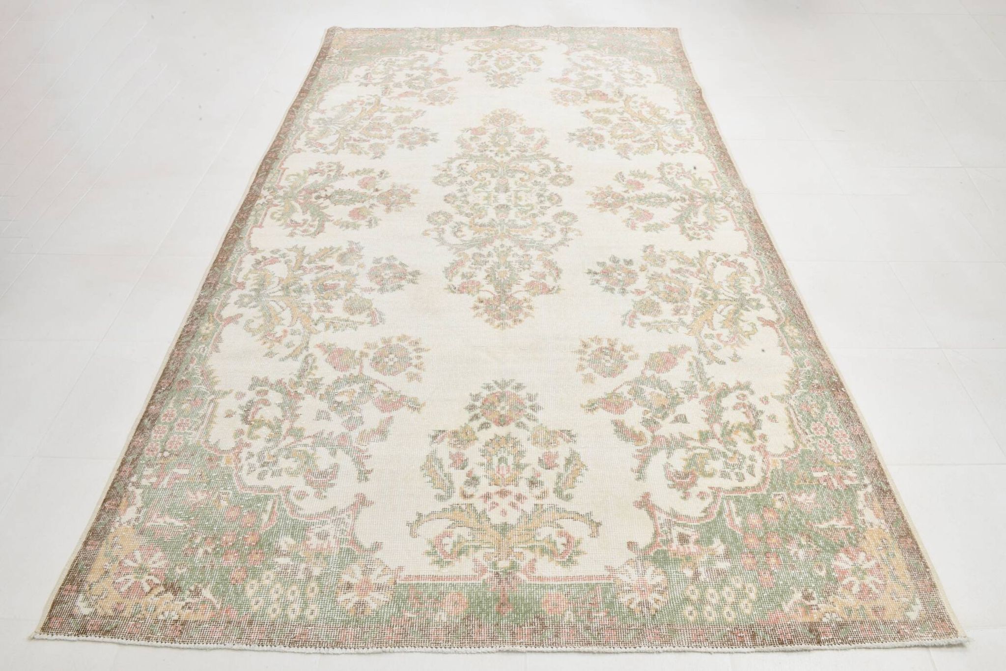 Tapis vintage à motif floral oriental beige et crème 6x11, 189x329 cm