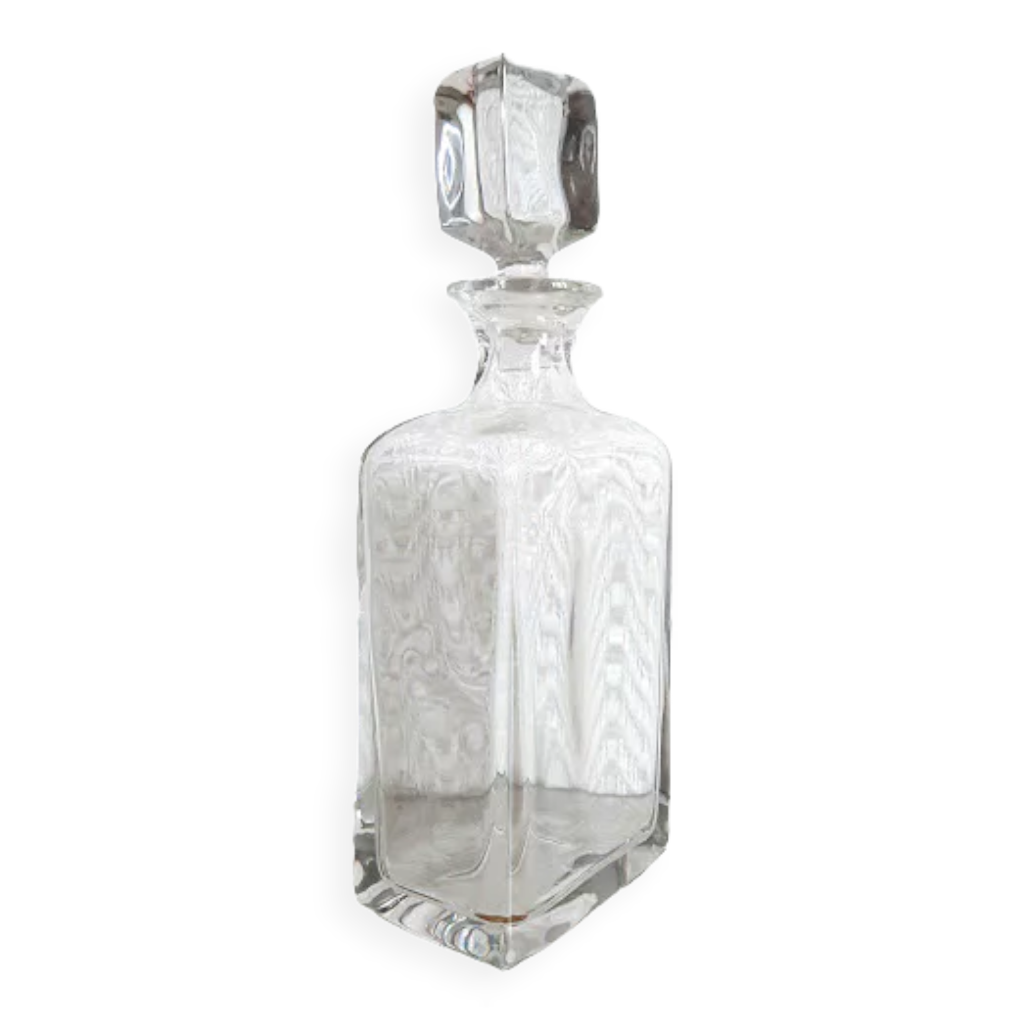 Whisky decanter with flat cap