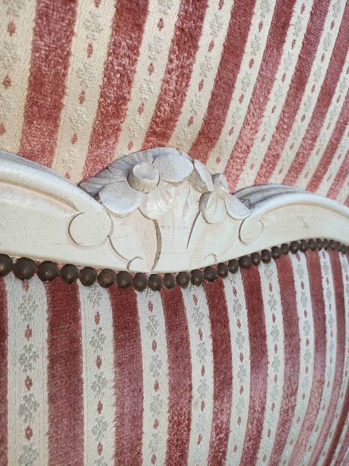 Upholstered bed