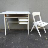 Scandinavian desk with compass legs for children