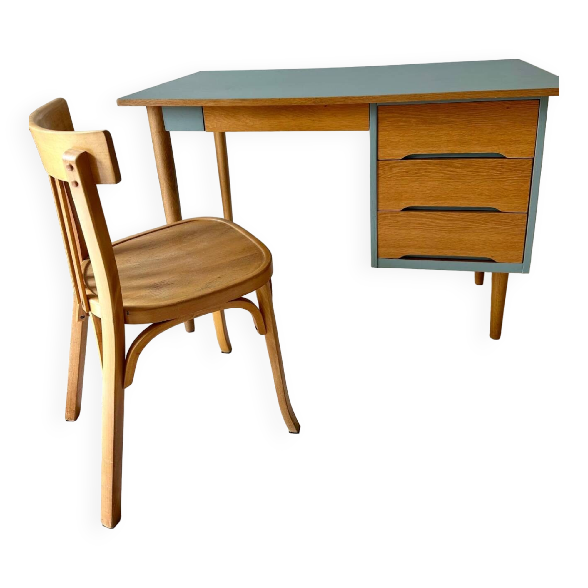 Scandinavian desk with its Baumann chair