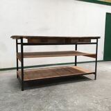 Counter to shelves of business