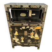 Petit meuble d'appui chinois en laque et "pierres dures"
