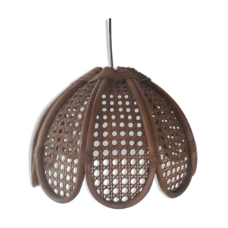 Suspension en rotin avec intérieur en verre