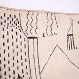 Unique natural wool Moroccan rug 3x2 m