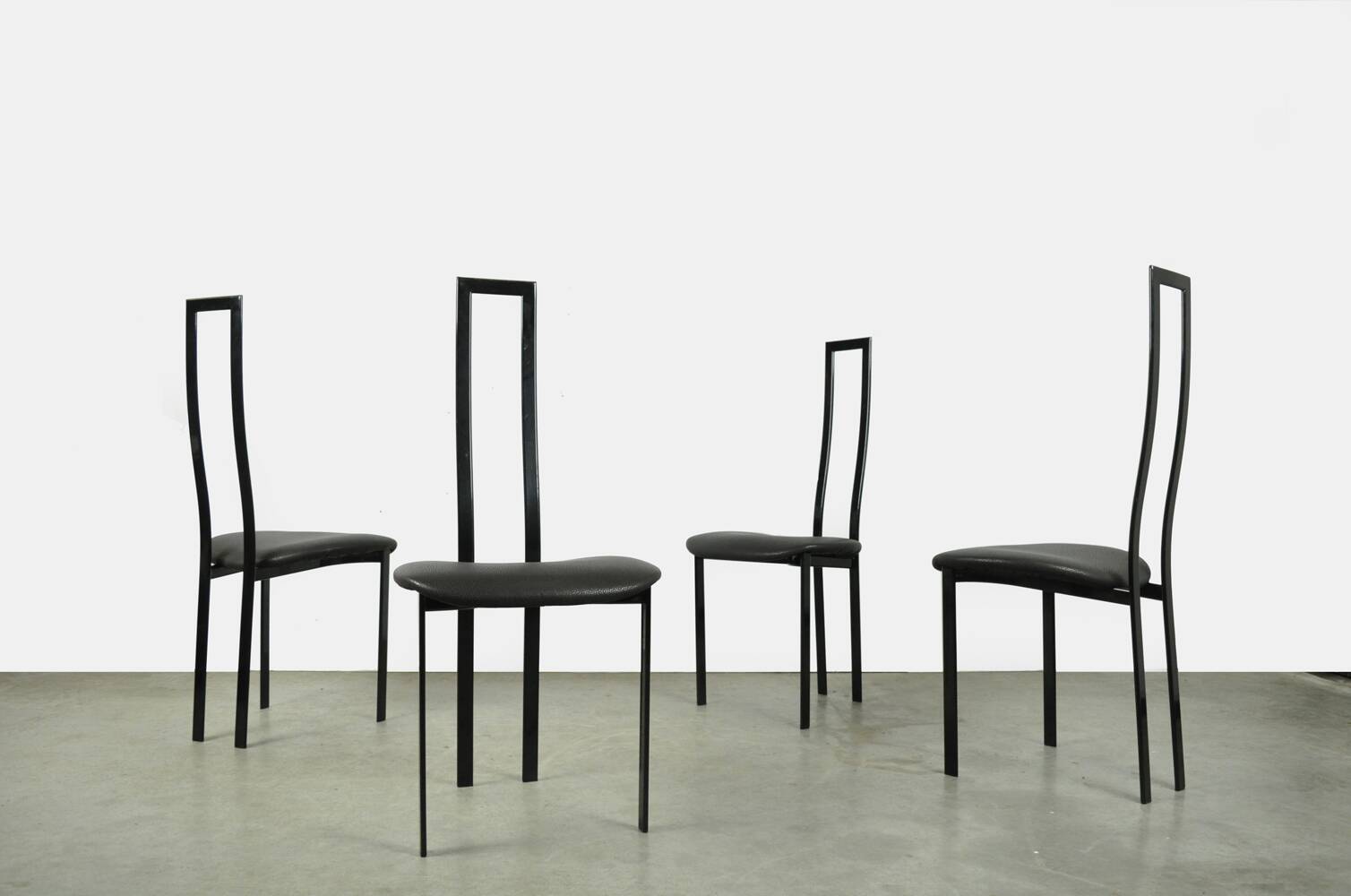 Set of 4 Italian Postmodern dining chairs by Maurizio Cattelan, 1980s