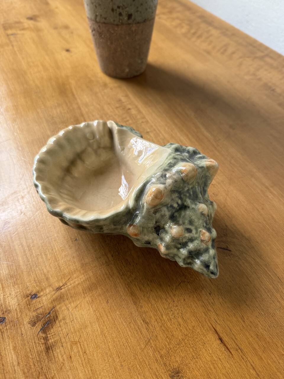 Ceramic shell empty pocket or ashtray 1970