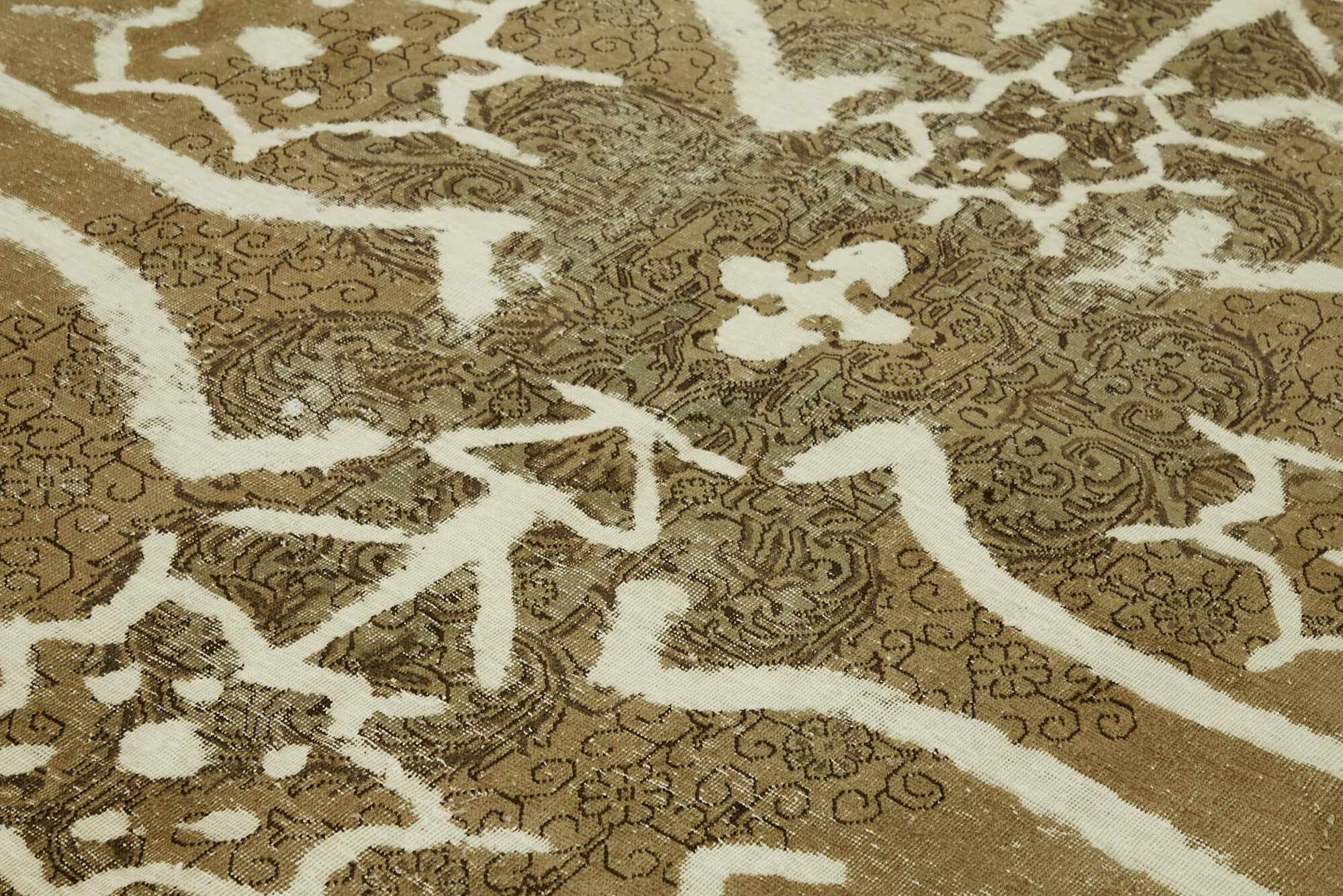 1970s 283 cm x 388 cm beige wool carpet