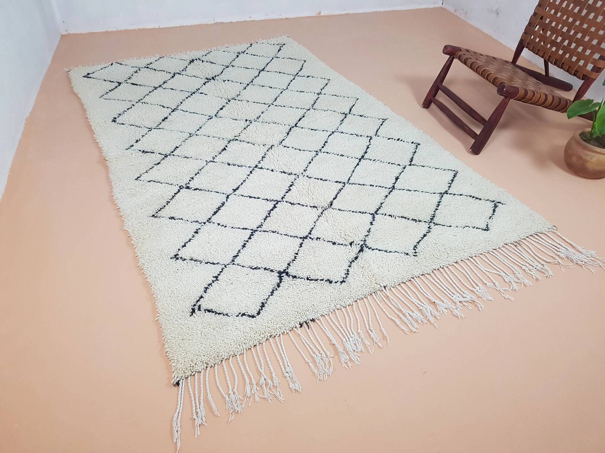 Beni Ouarain rug, 260 x 155 cm || 8.53 x 5.09 feet, MS-104