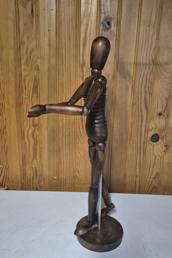 Mannequin d’artiste articulé ancien en bois