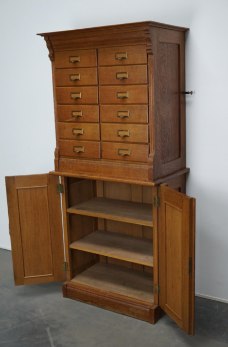 Apothecary or oak binder Netherlands 1930s