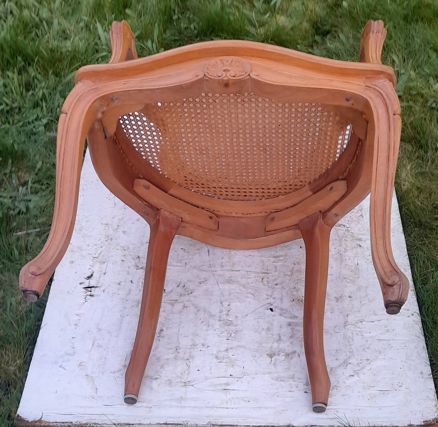 Paire de fauteuils cannés style Louis XV