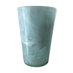 Vase en verre presse bleu pâle