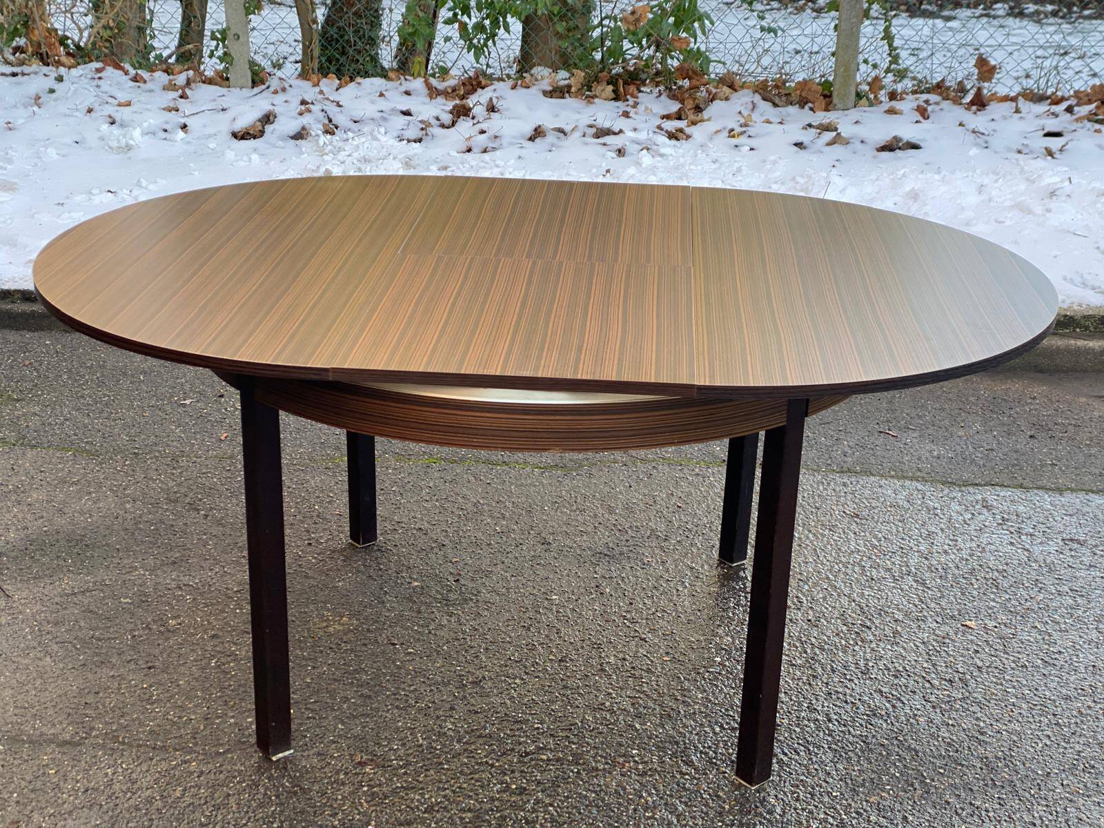 1960s round extendable Scandinavian dining table