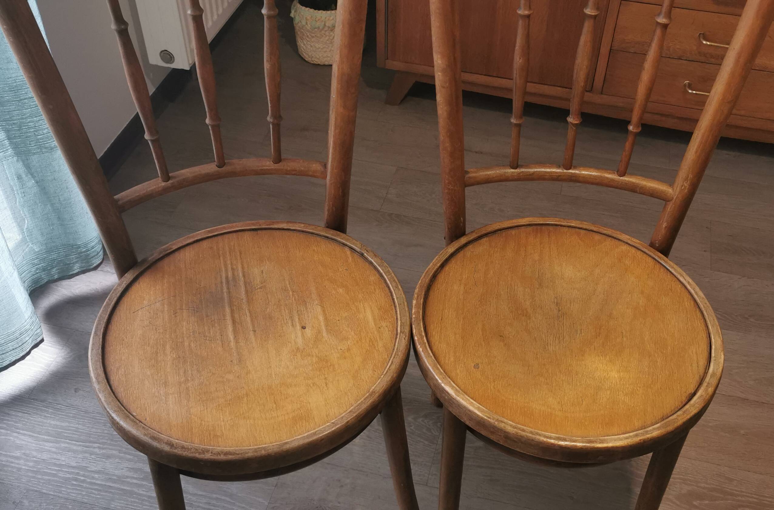 Set of 4 bistro chairs