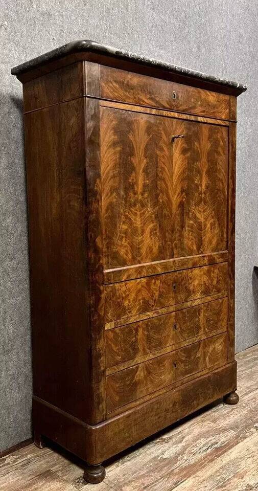 Secretary from the Lois Philippe period / Restoration in mahogany and maple circa 1820