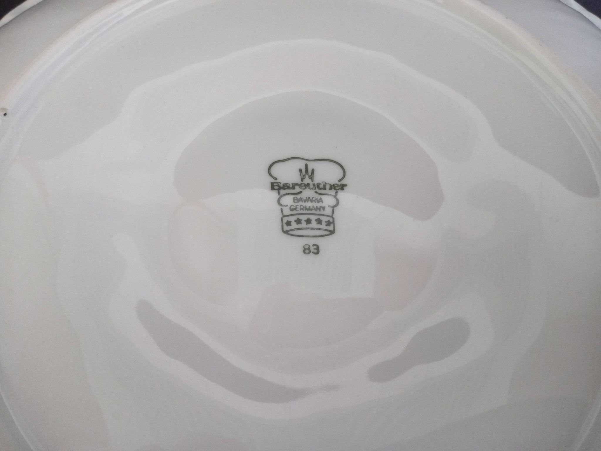 Set of 6 Bareuther Bavaria white porcelain oyster plates