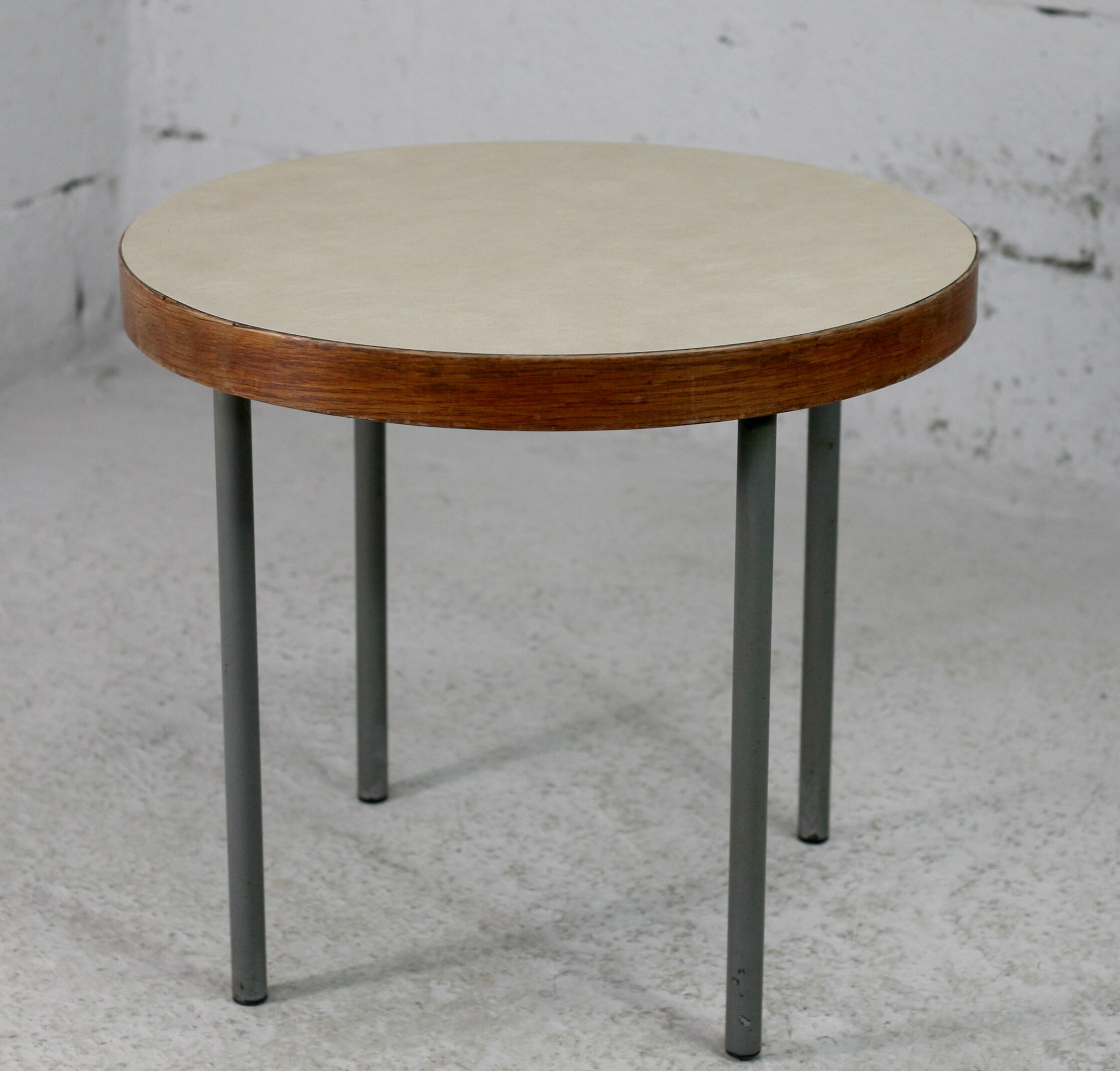 Side table tubular steel base, round top strapping wood, France, circa 1950