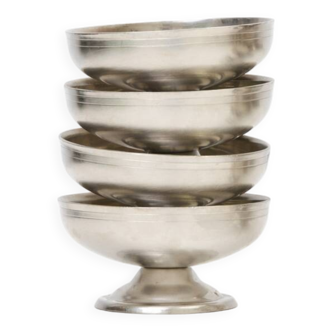 Engraved dessert bowls, Rémy Letang (1 of 2)