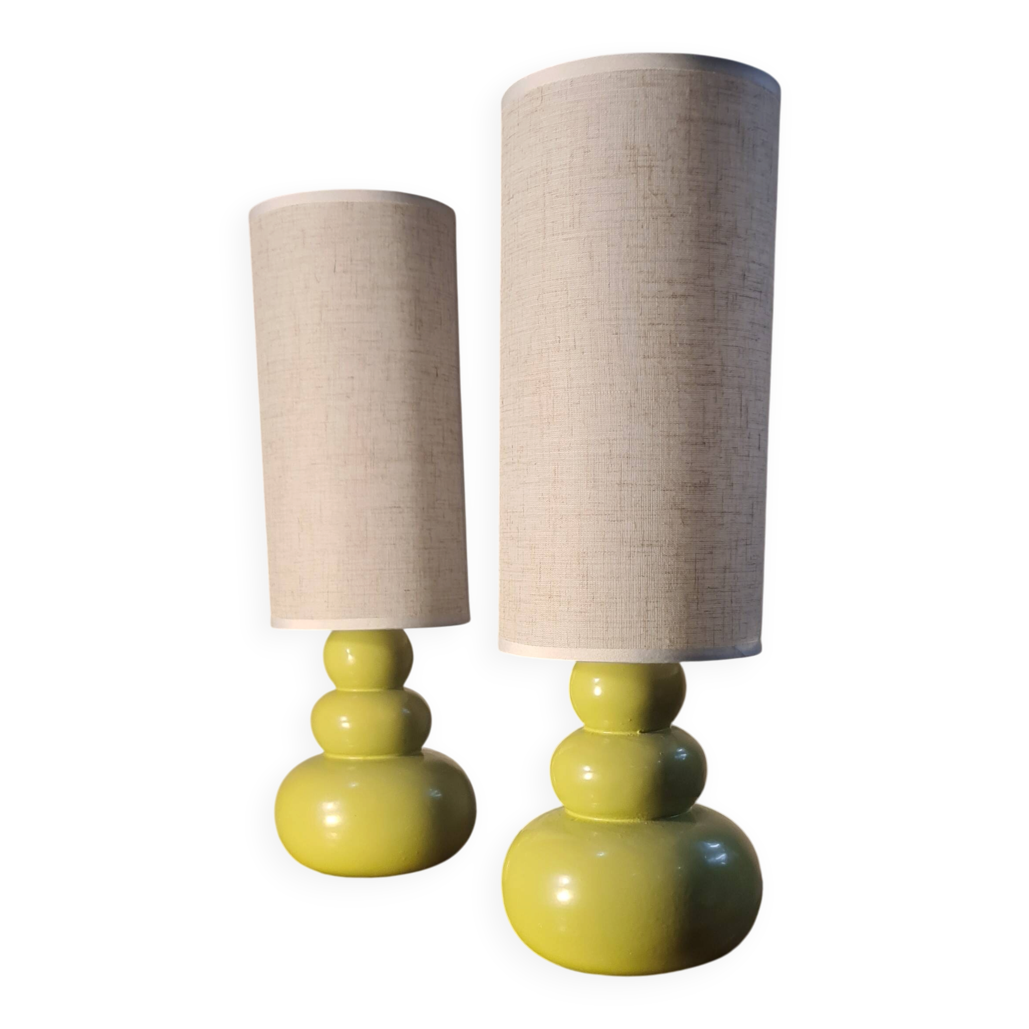pair of ceramic bedside lamps apple 39x12 refurbished electric and stylish lampshade