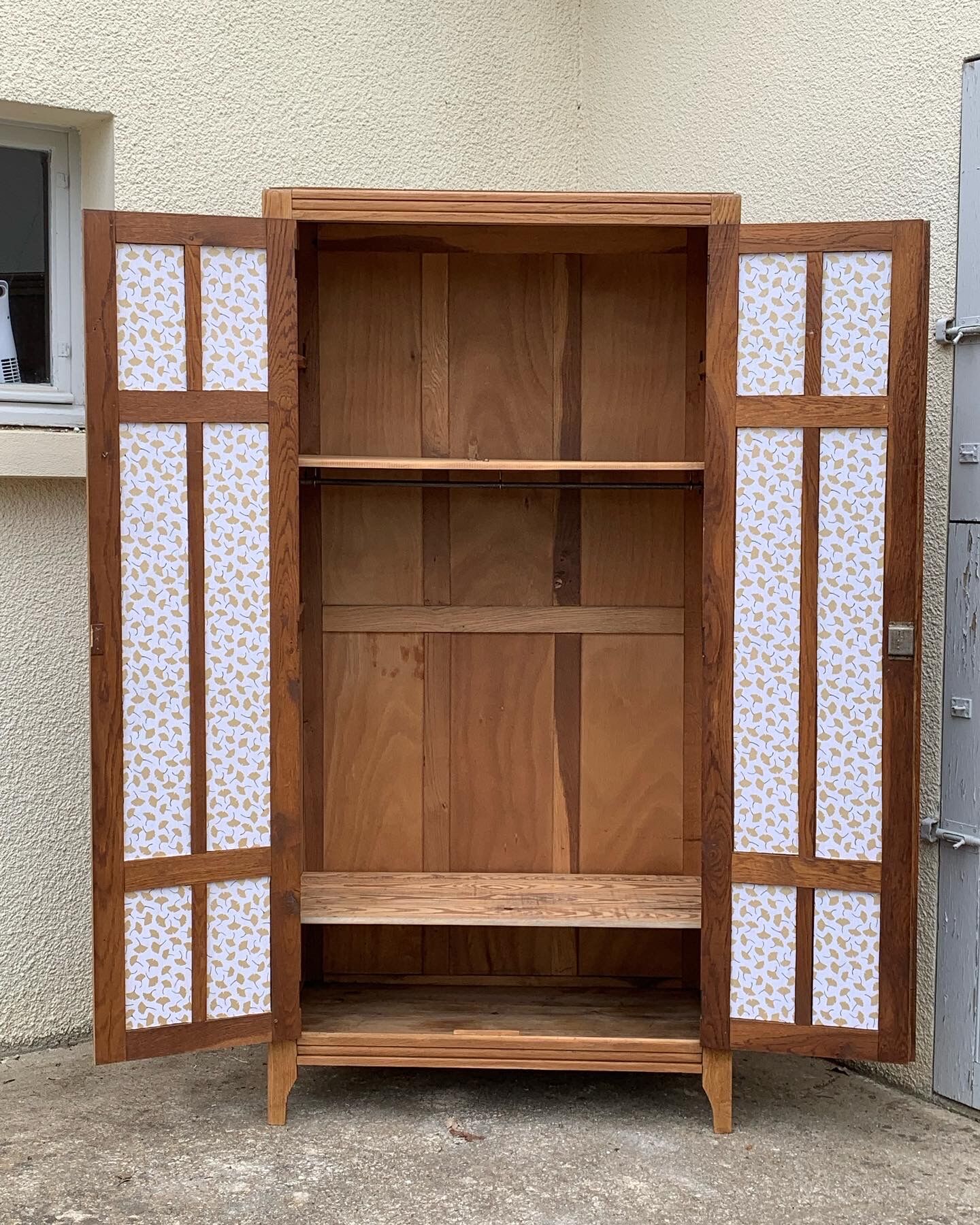 Parisian wardrobe paneled 1930 raw wood