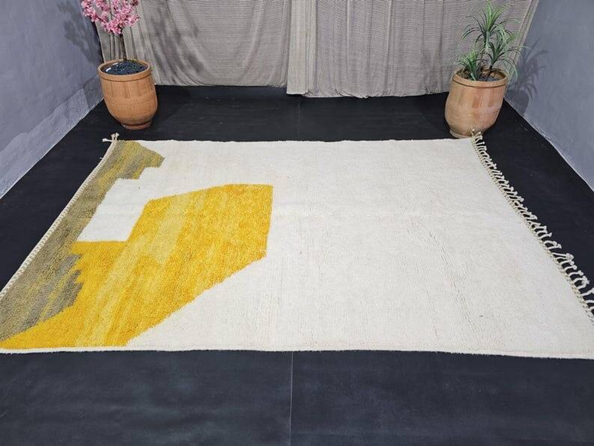 Handmade Moroccan natural wool rug size 200 x 300 cm
