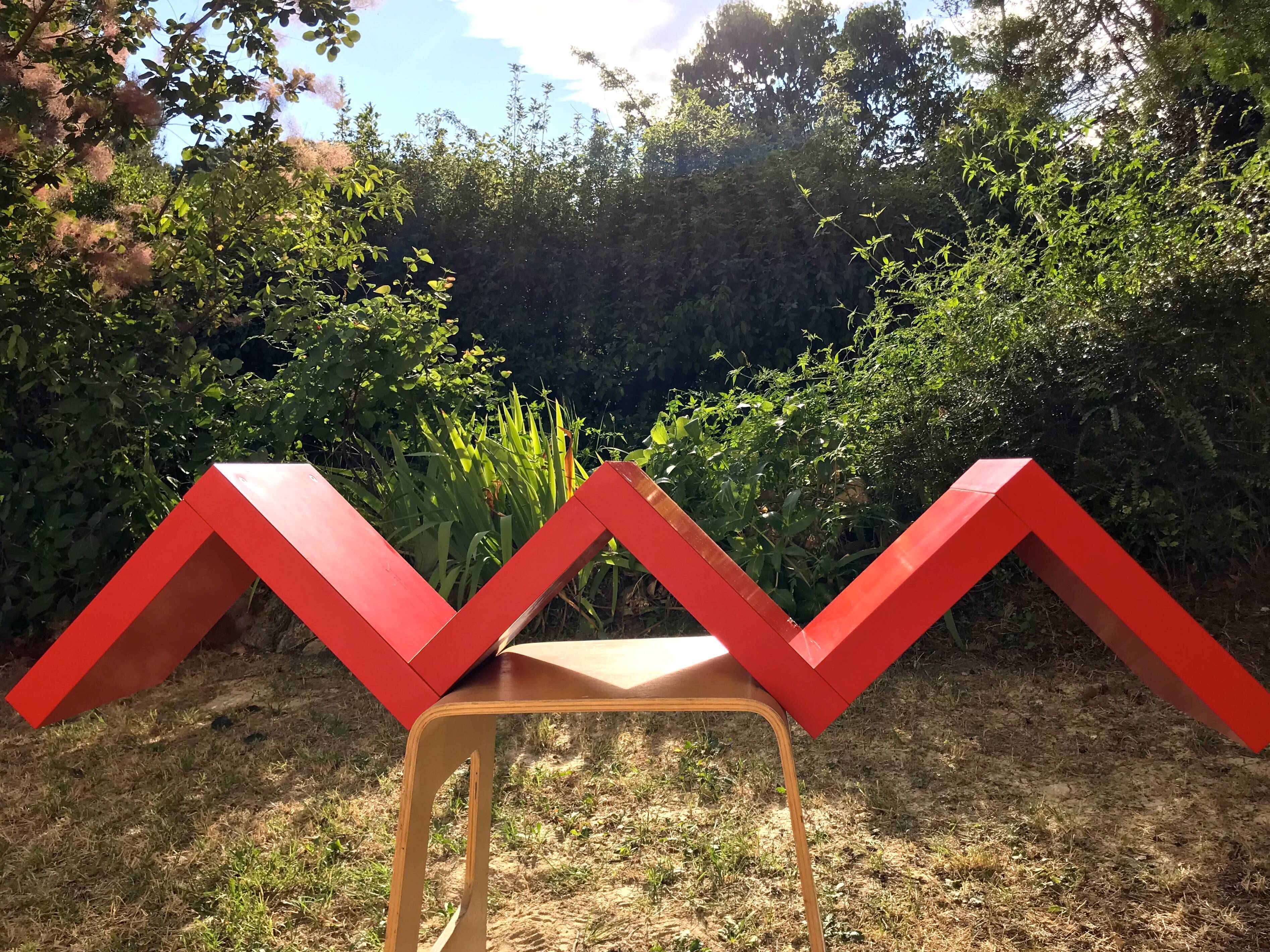 Shelf staircase Zig-Zag graphic design red serie LACK Ikea vintage 1980