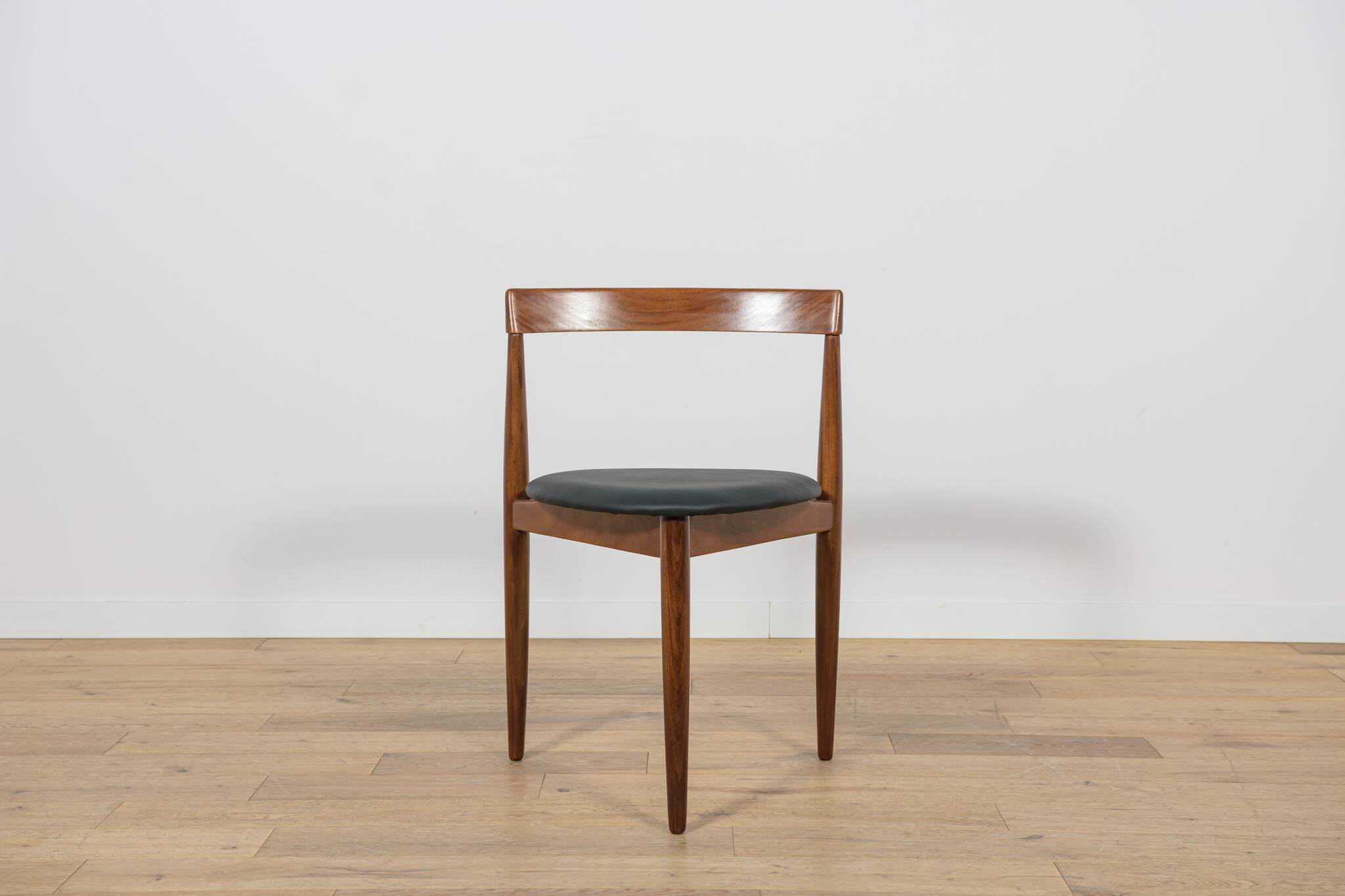 Mid-Century Teak Dining Table and Chairs Set by Hans Olsen for Frem Røjle.