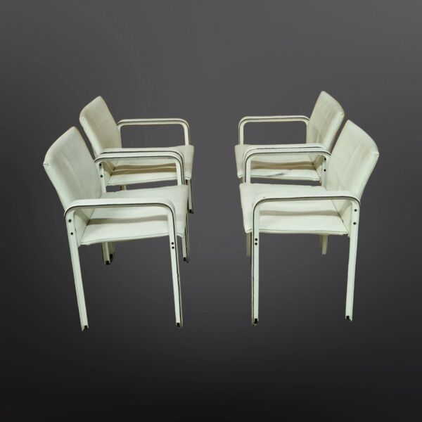 Ensemble de 4 chaises de salle à manger en cuir de Jacques Toussaint et Patrizia Angeloni pour Matteo Grassi. Italie 1