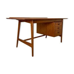 Bureau en teck par arne vodder pour vamo Sønderborg