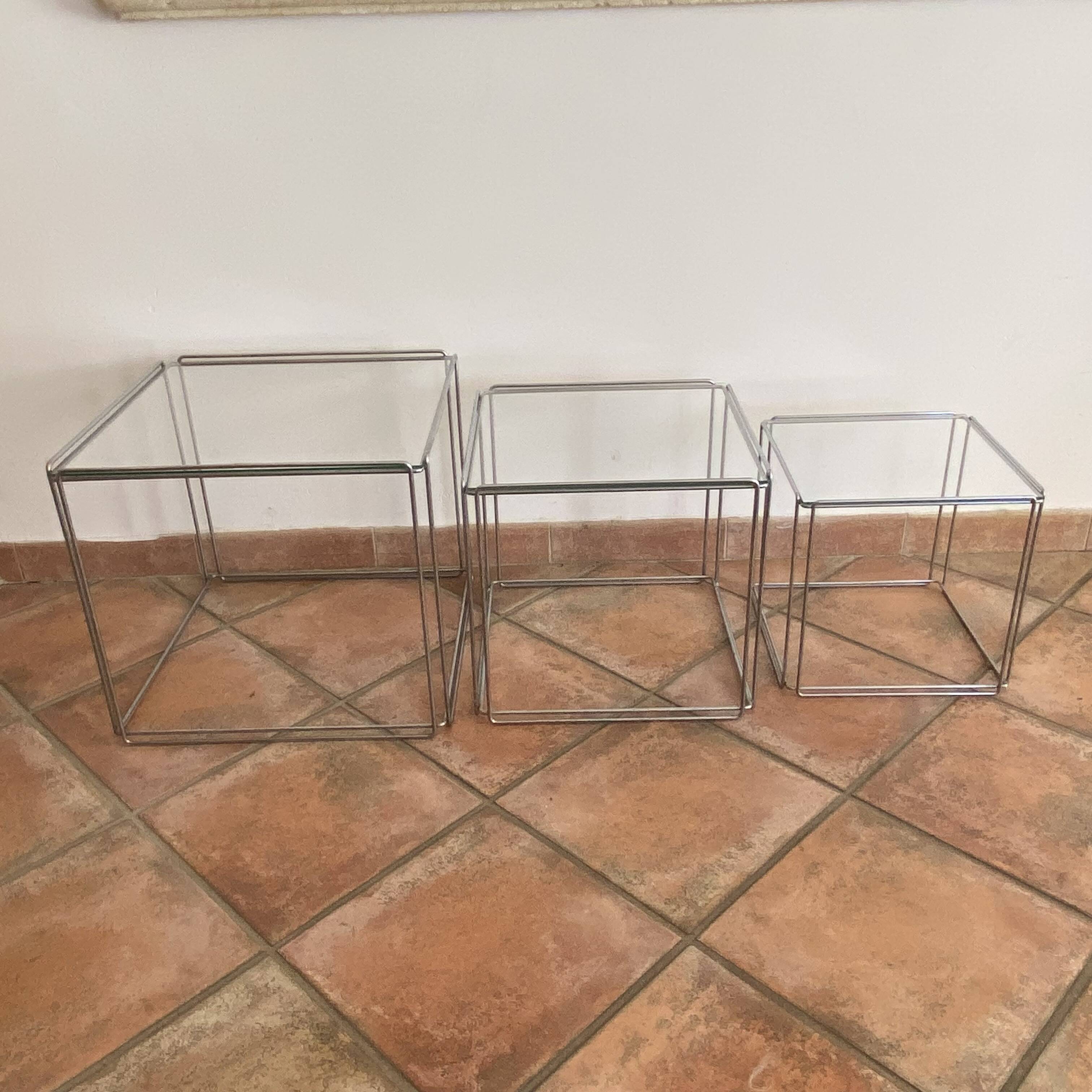 Set of 3 ISOCELE nesting tables. Max SAUZE. 1970.