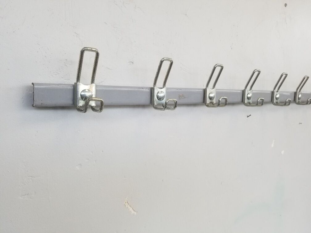 Wall coat hanger