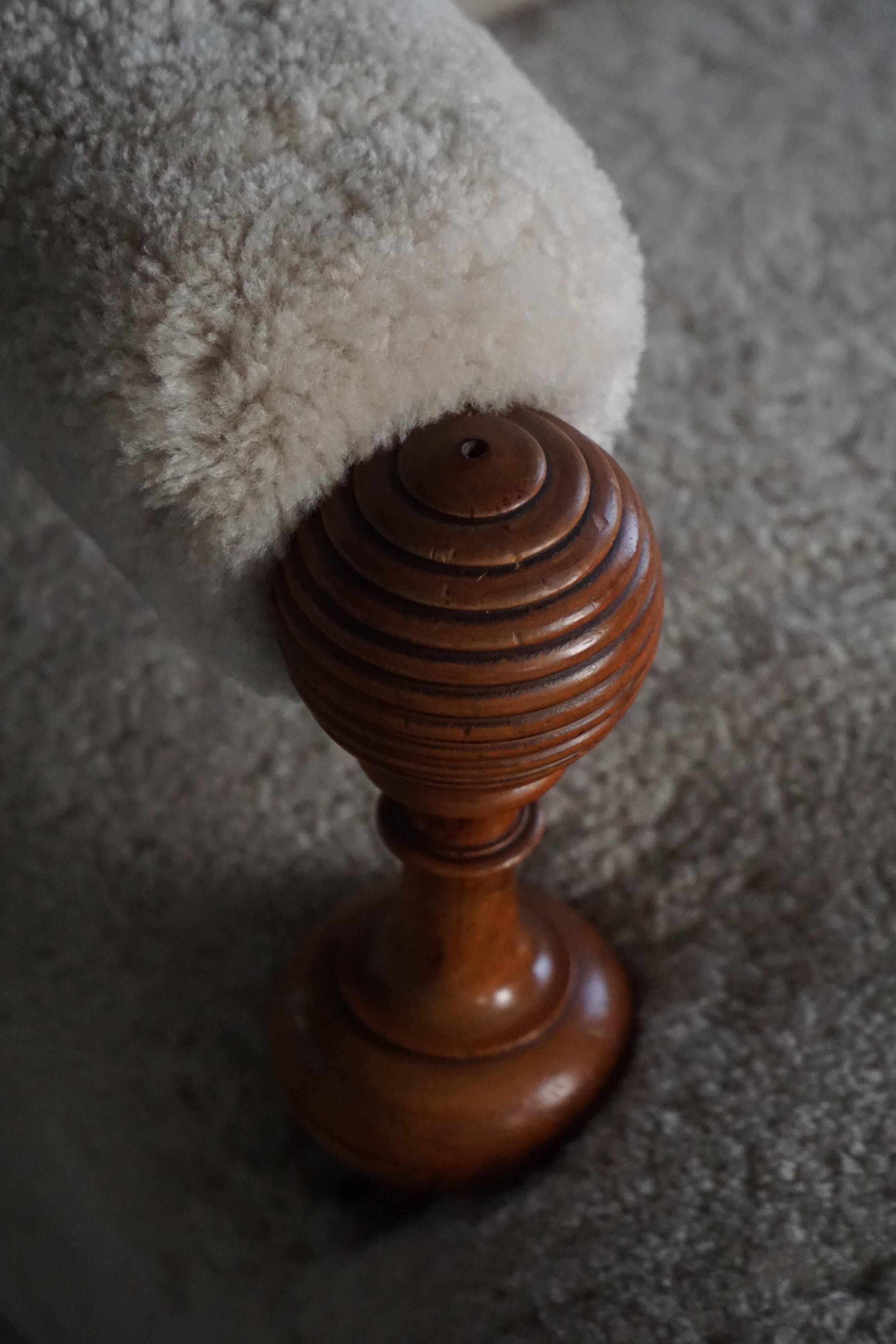 Danish two-seater canapé from the early 20th century in merino wool and wood, 1930s.