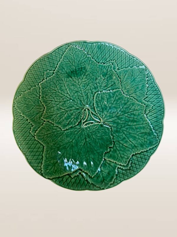 Set de 6 assiettes à dessert barbotine verte, modèle feuille de vigne