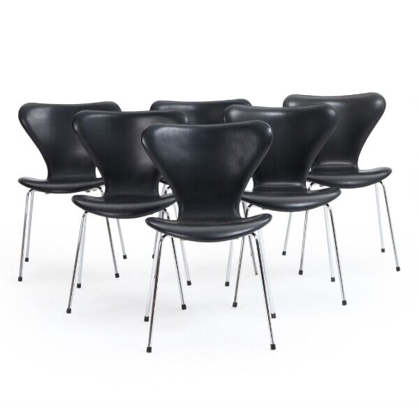 Arne Jacobsen: set of 6 chairs "Seven" model 3107