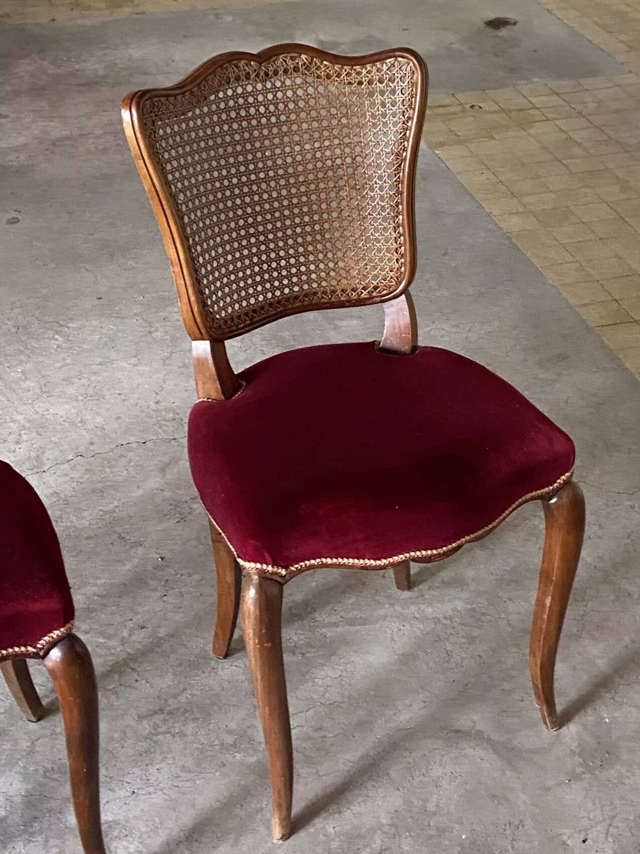 Set of 4 Louis XV style chairs in cherry wood – canework and burgundy velvet