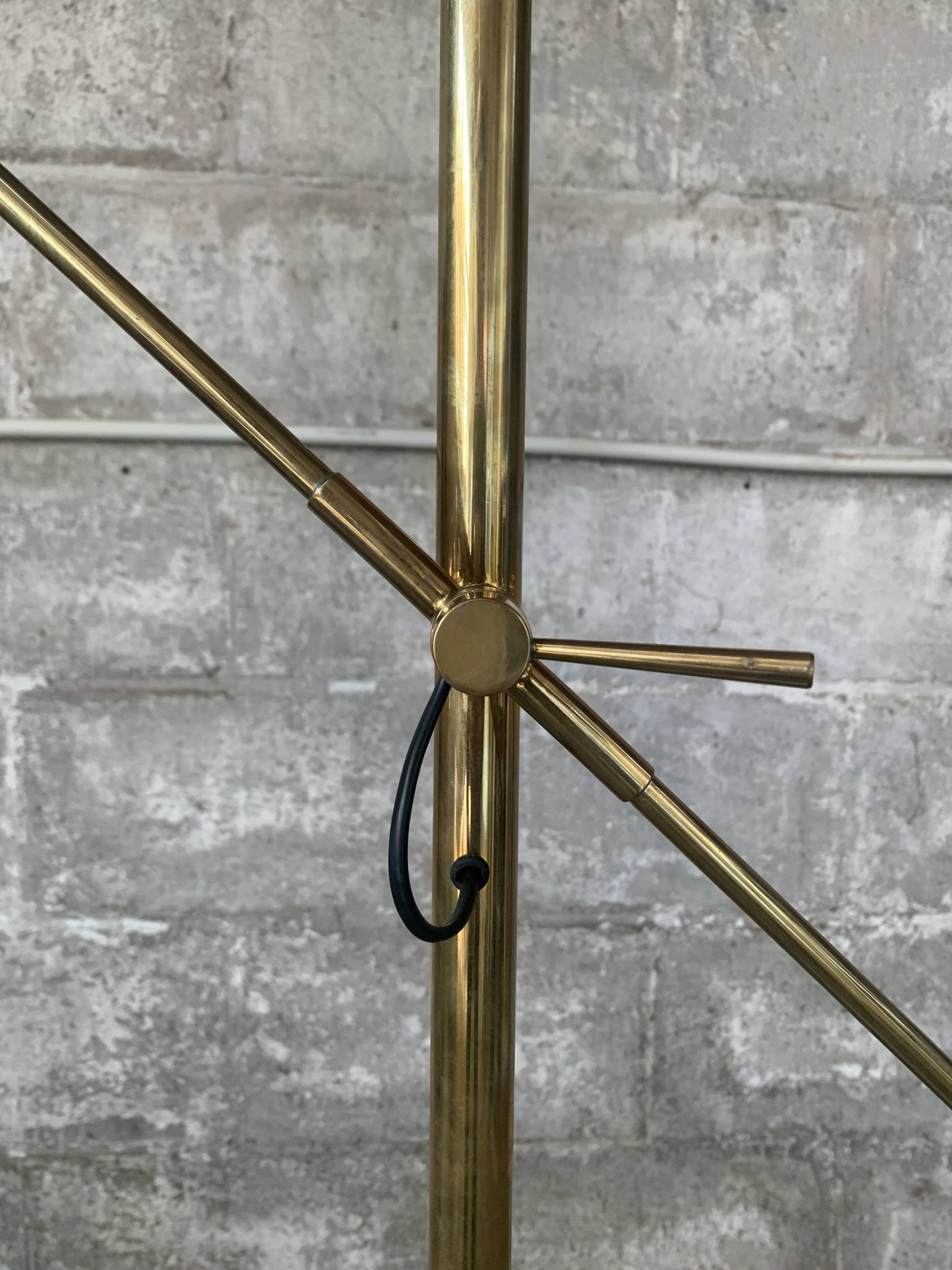 Midcentury brass and marble diablo floor lamp, Italy 1960s