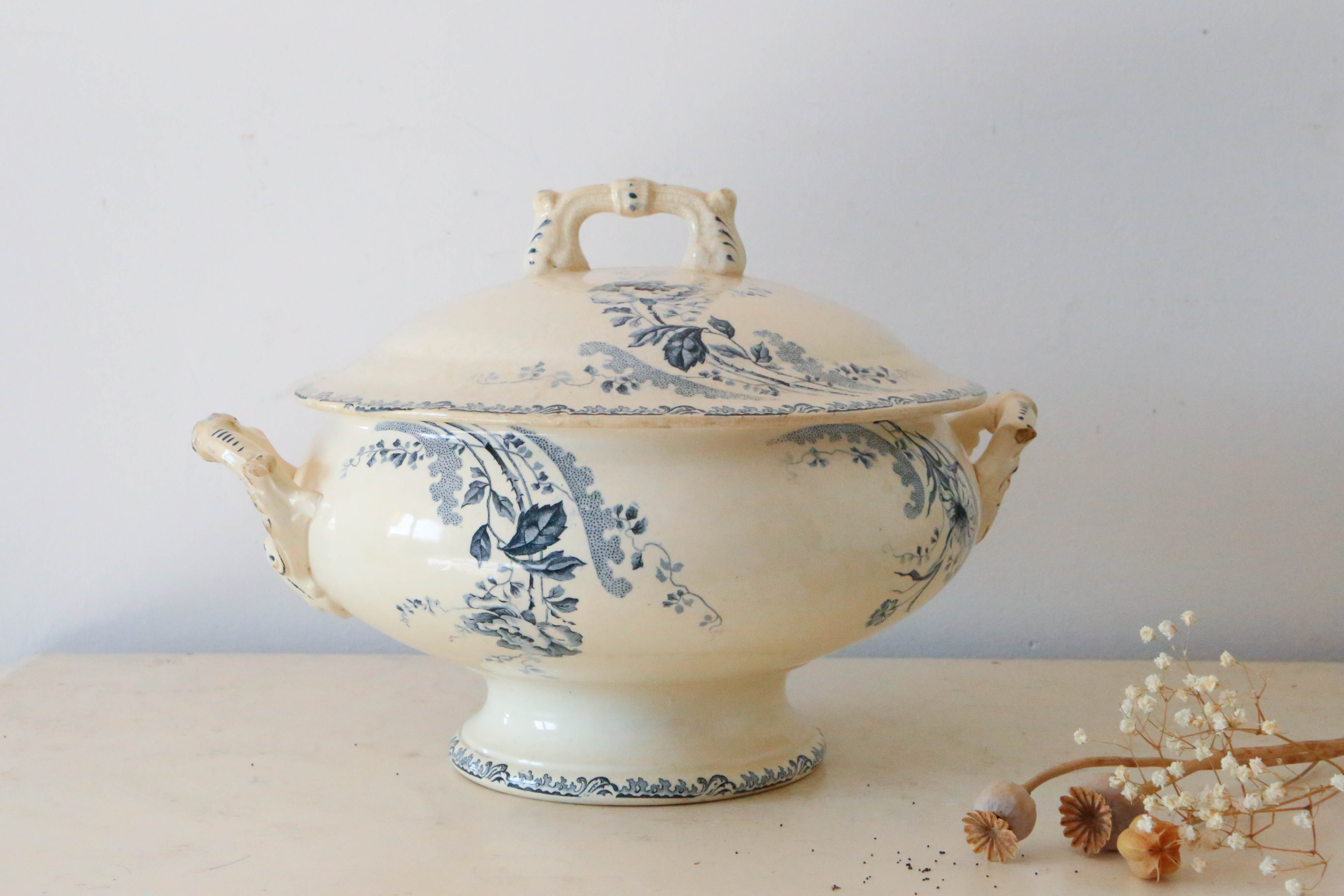 Soup bowl or salad bowl model Pornic, H. Boulenger & Cie, Terre de Fer, French manufacture