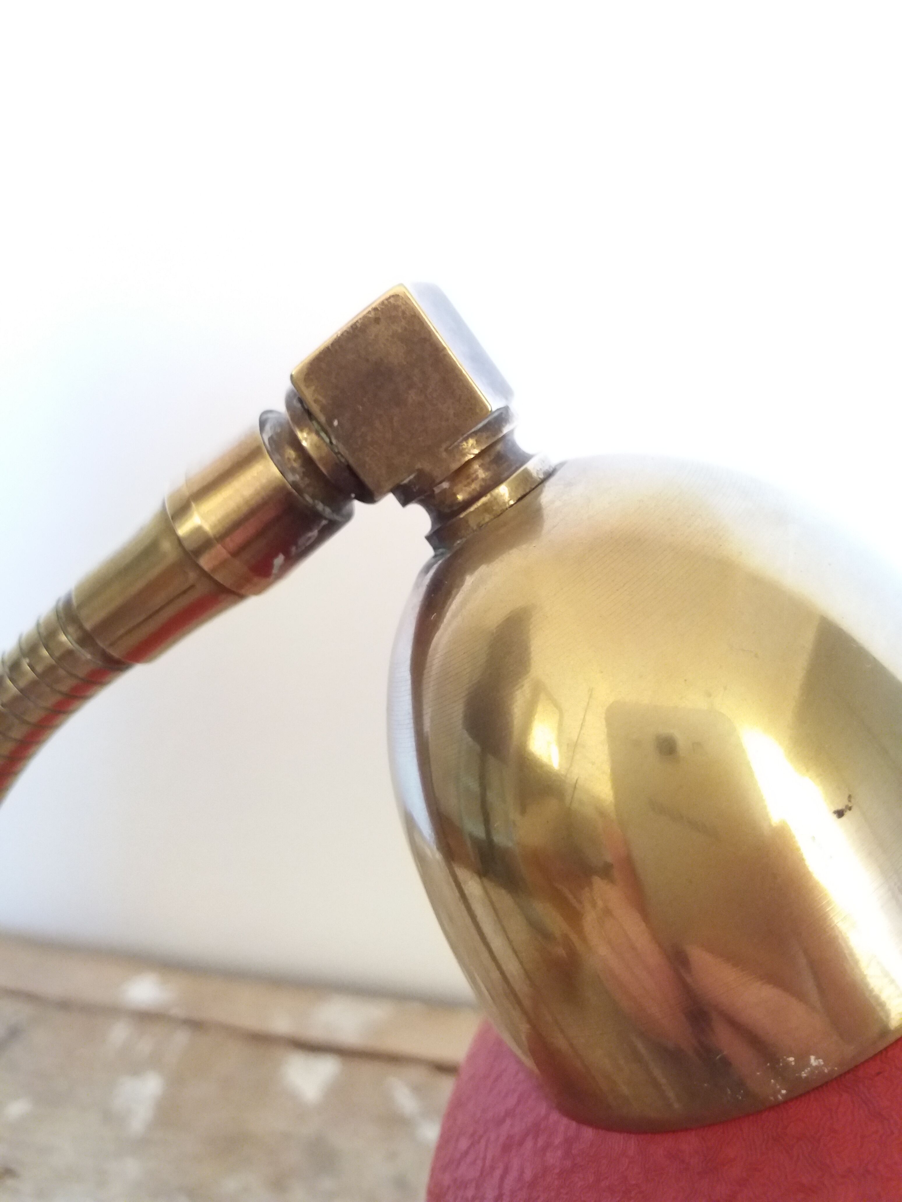 Lampe de bureau rouge