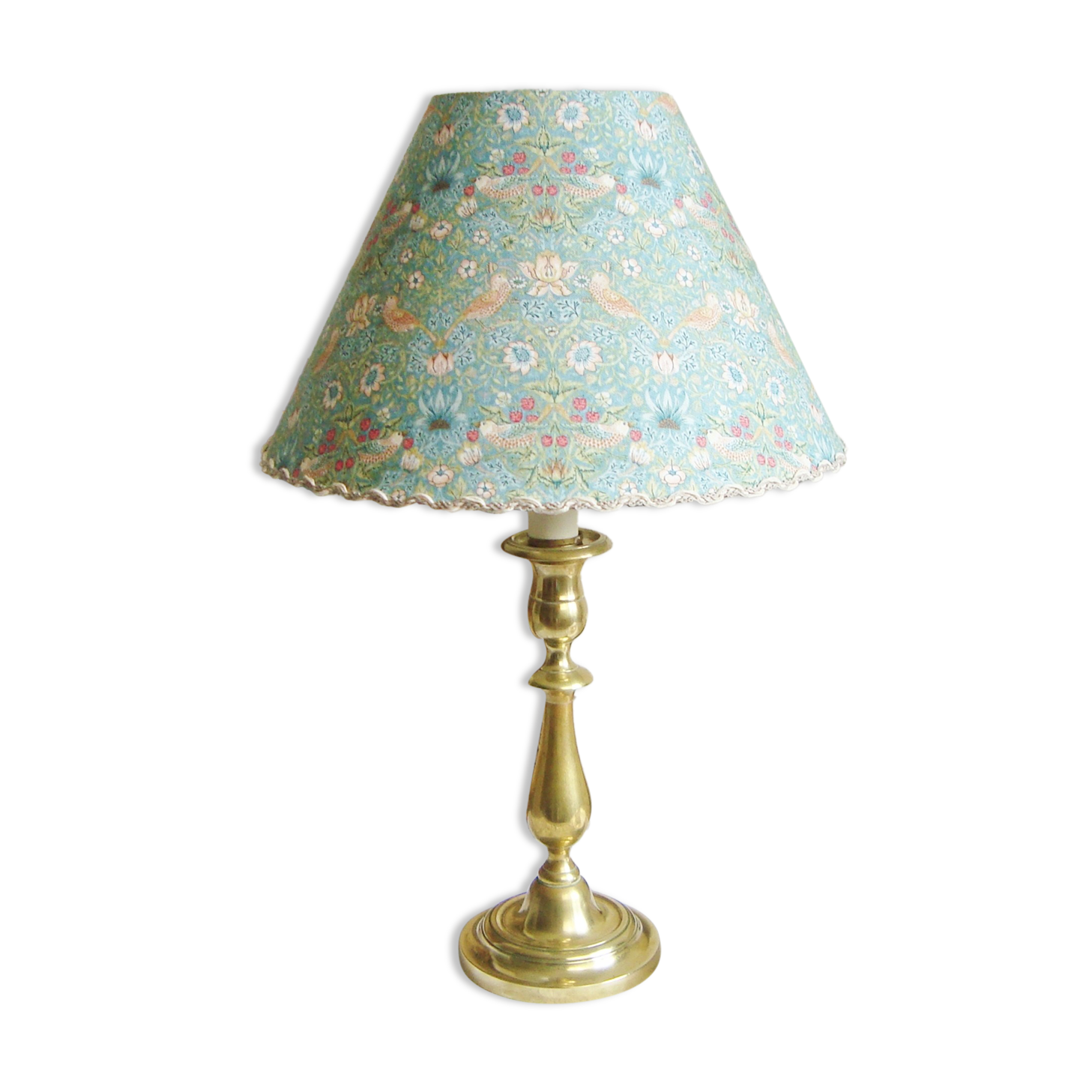 Lampe bougeoir ancien en laiton avec son abat-jour fait main en tissu de William Morris