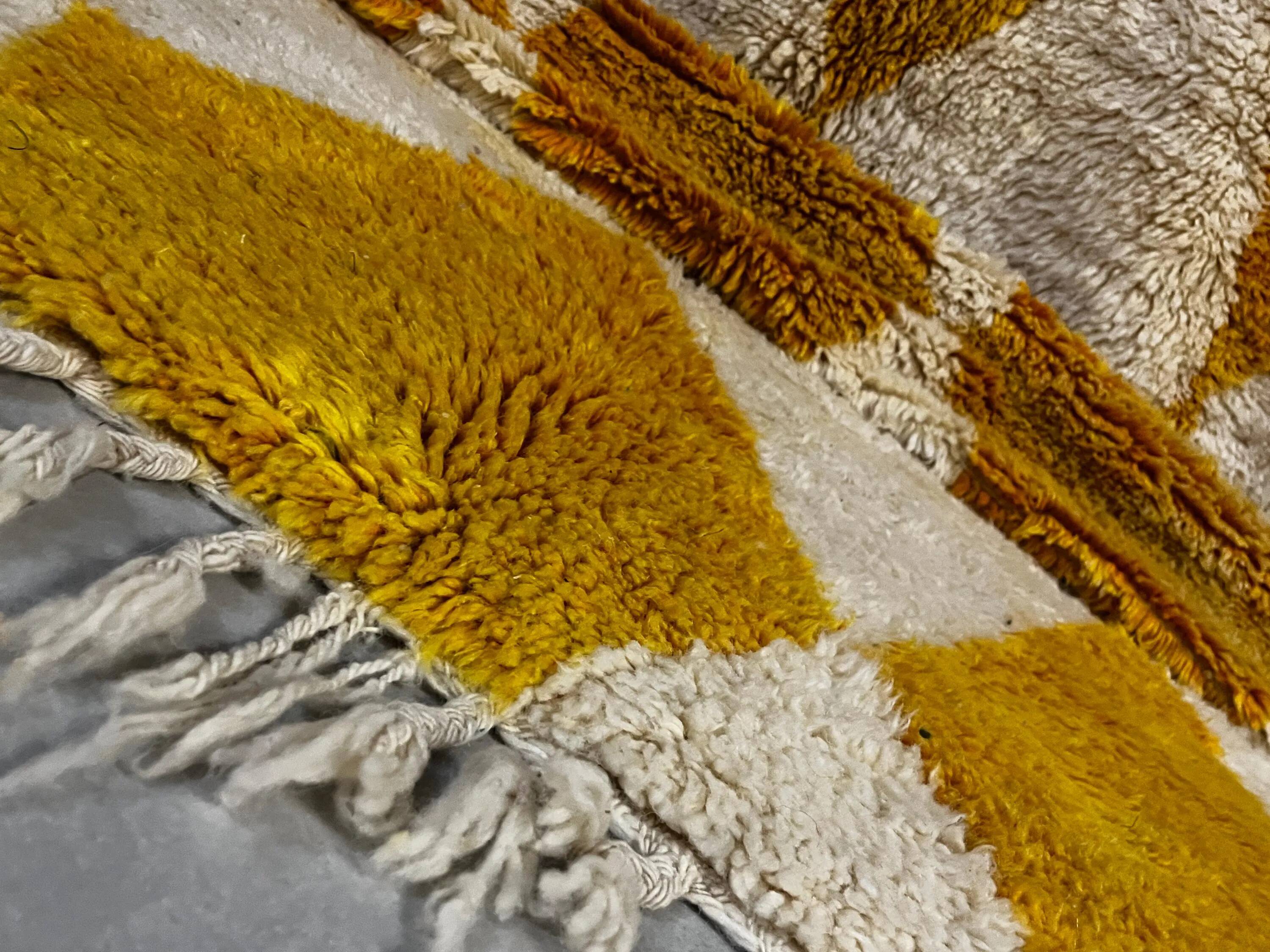 Traditional handmade Moroccan rug 3x2 m