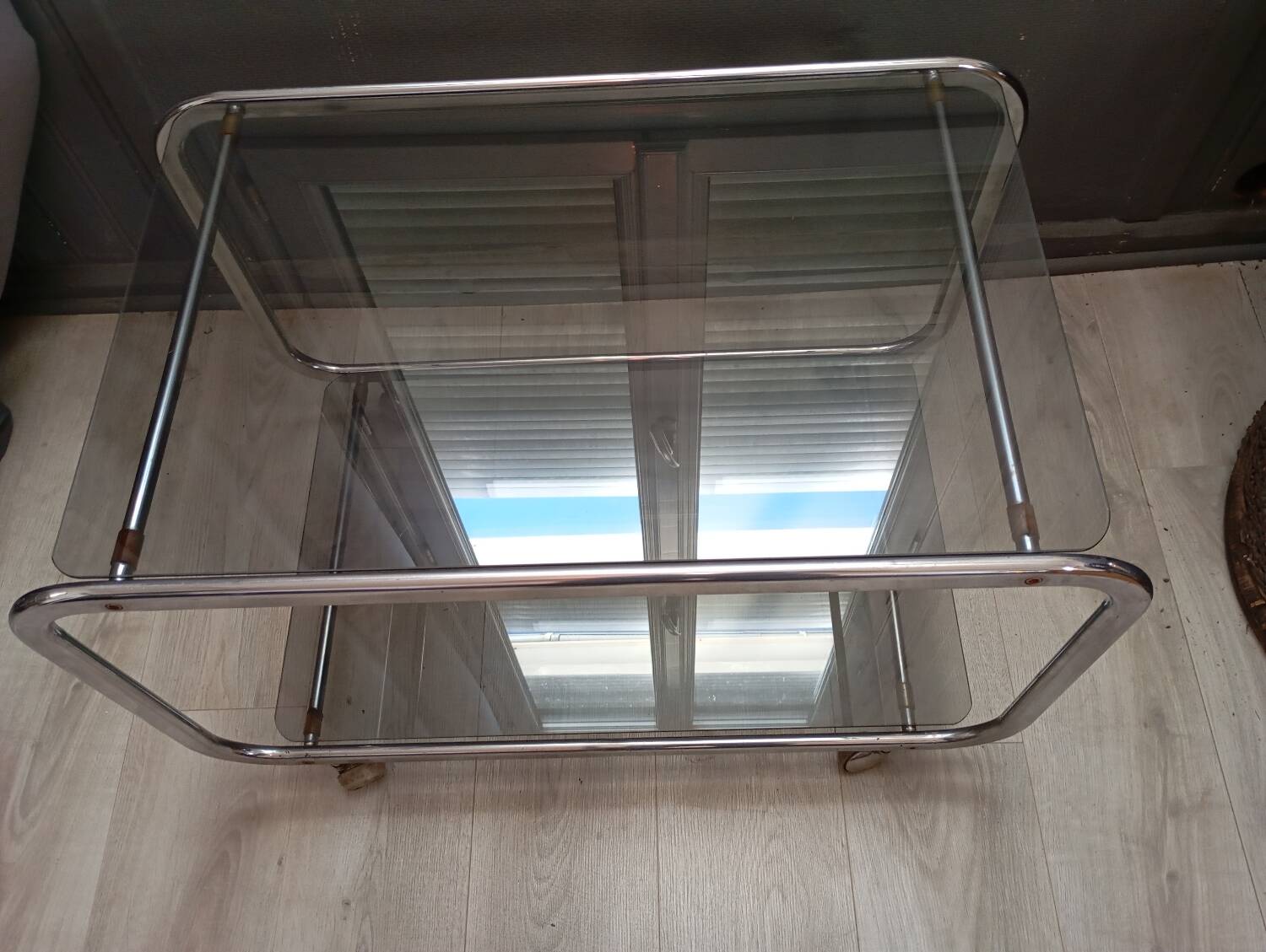 Desserte vintage en aluminium brossé et verre