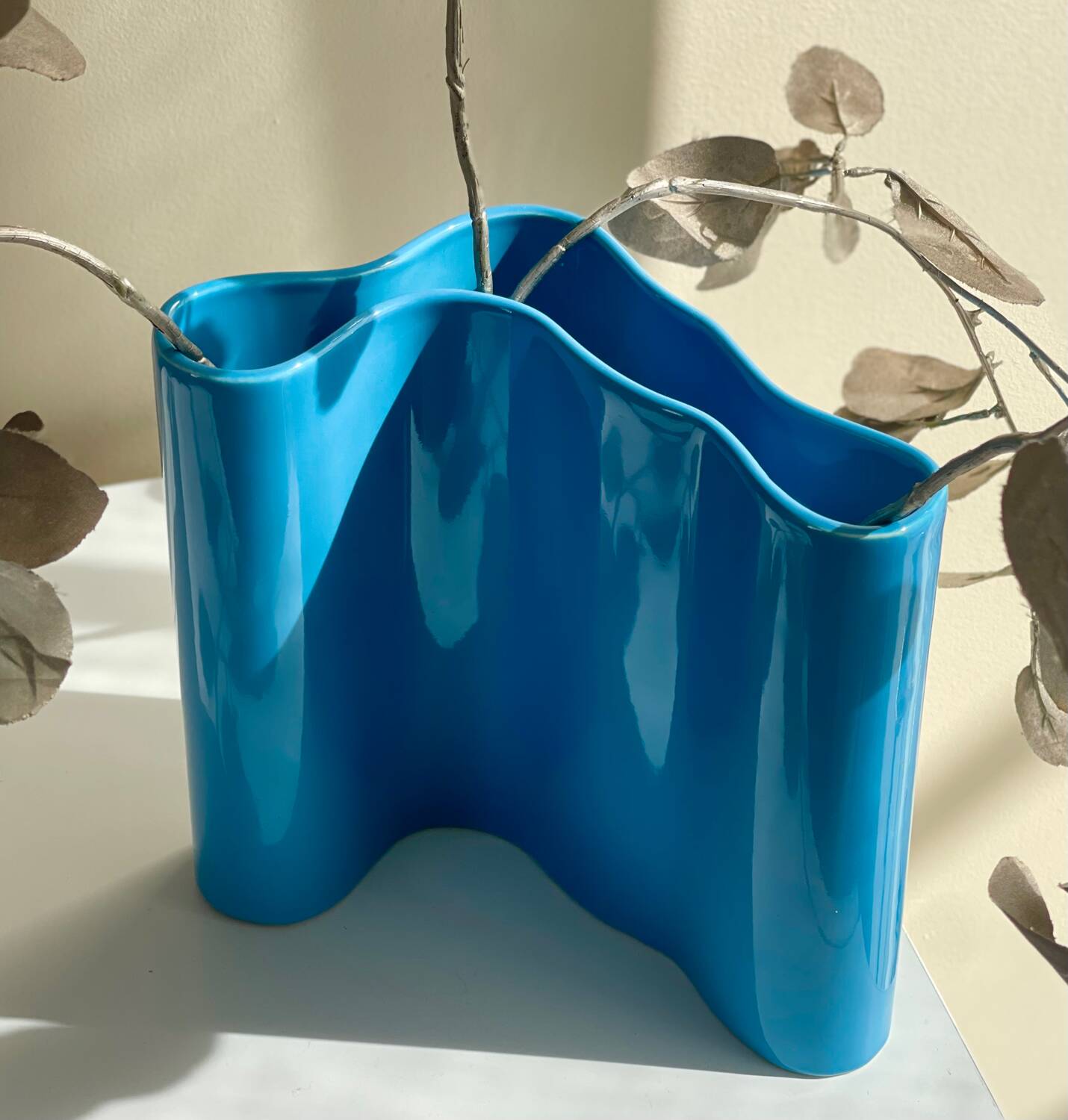 Biomorphic ceramic vase