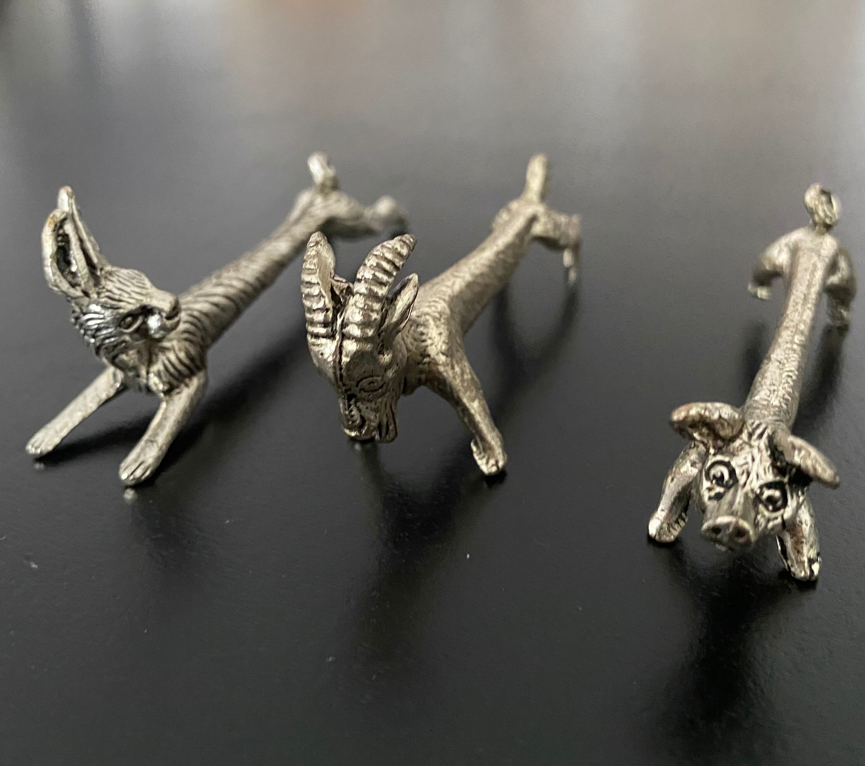 6 various animal knife holders