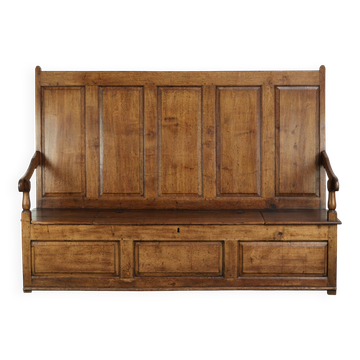 Antique English oak hall bench from the early 19th century with storage space