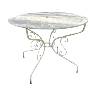 Garden table