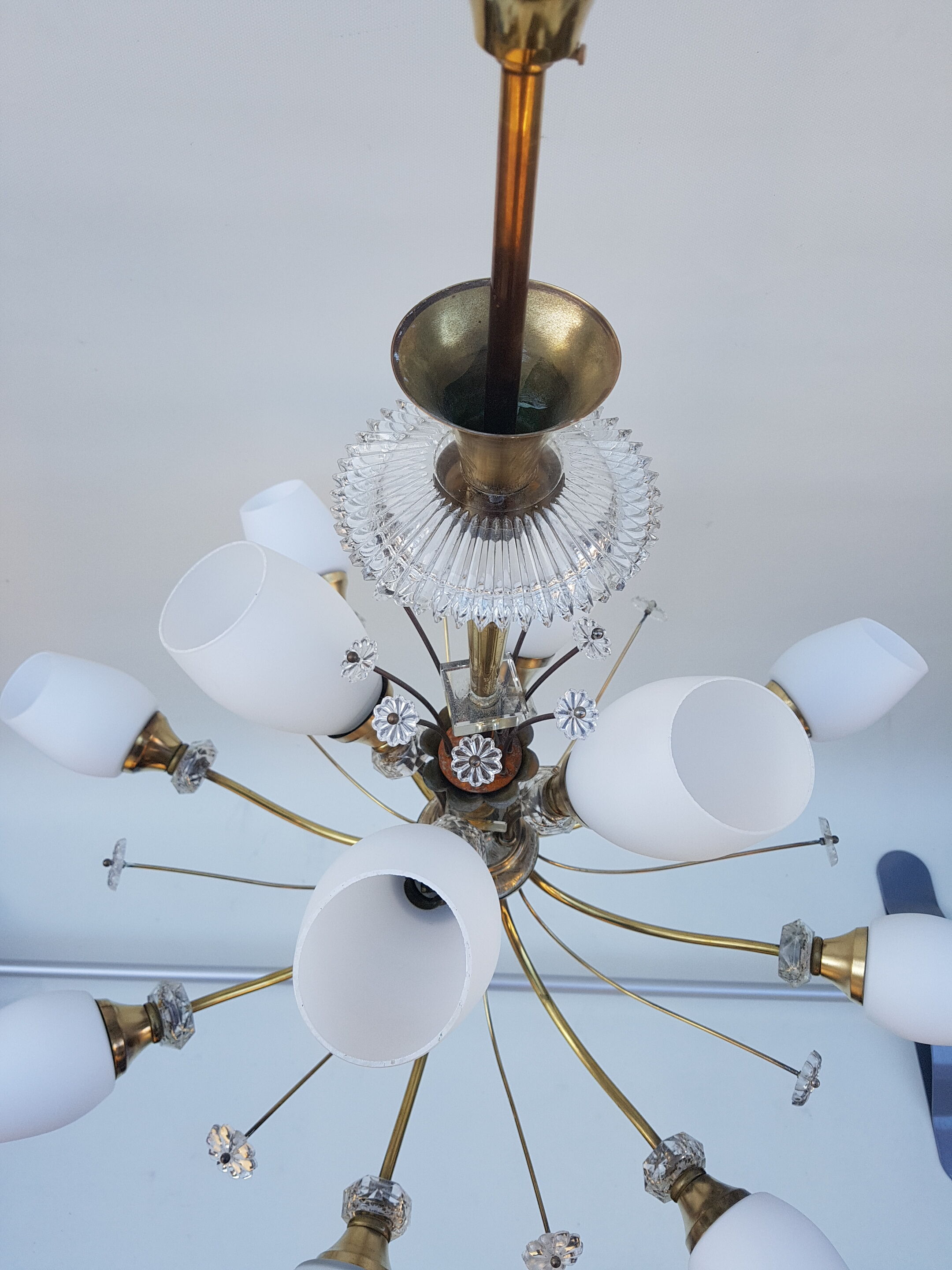Brass chandelier with 12 fires, 60