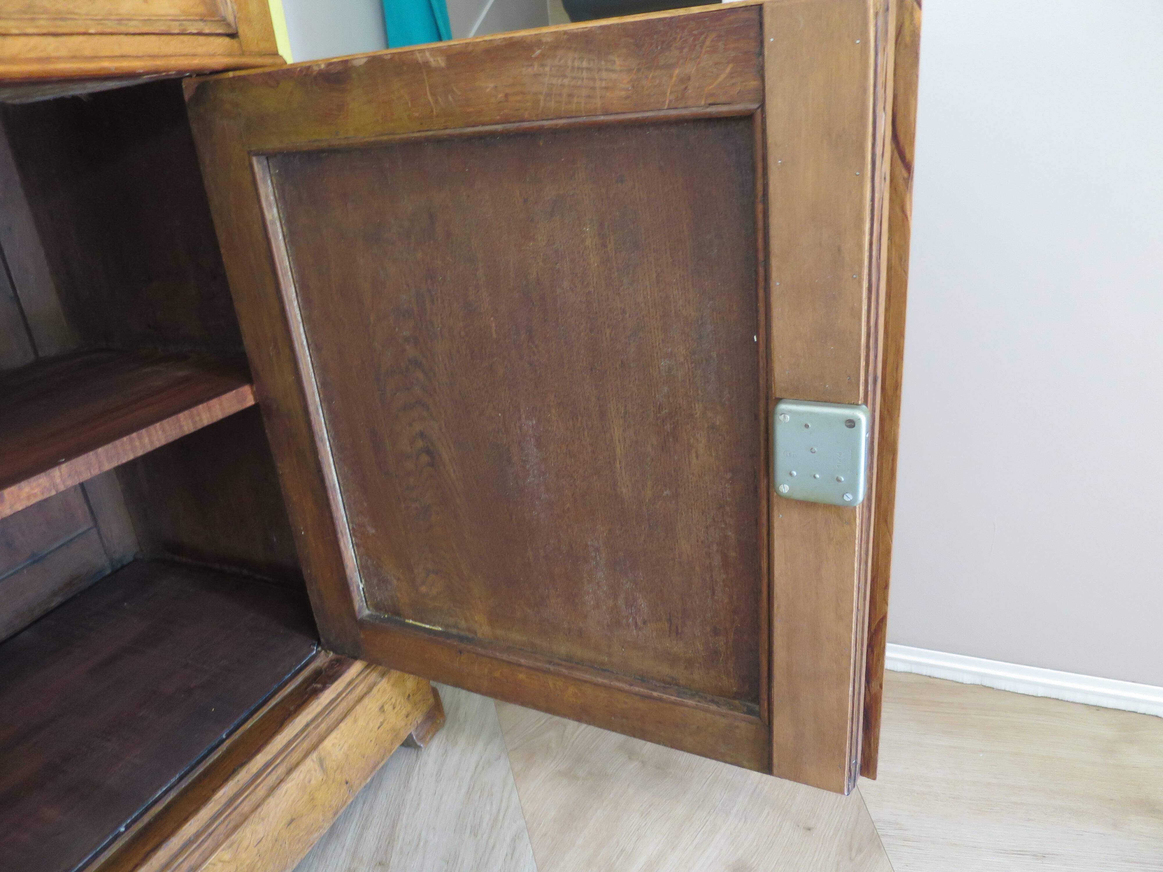 Old - Beautiful solid oak sideboard - 2 doors - 2 drawers in golden oak color