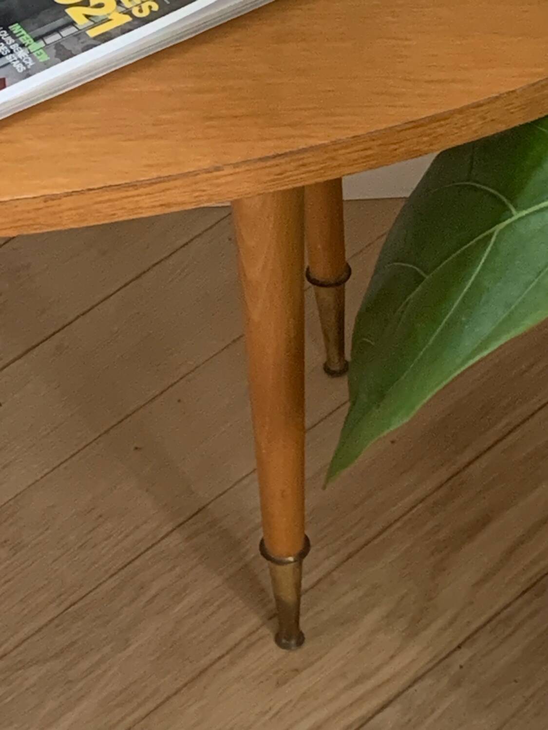 Coffee table with compass legs