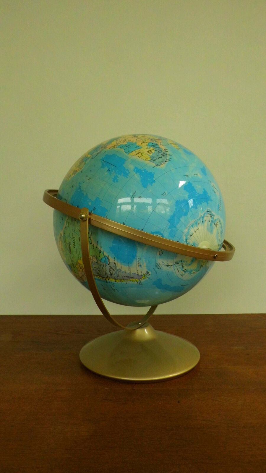 Terrestrial globe